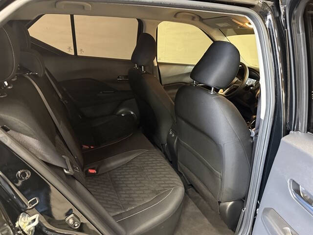 2022 Nissan Kicks SV