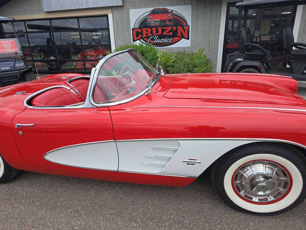 1961 Chevrolet Corvette 9