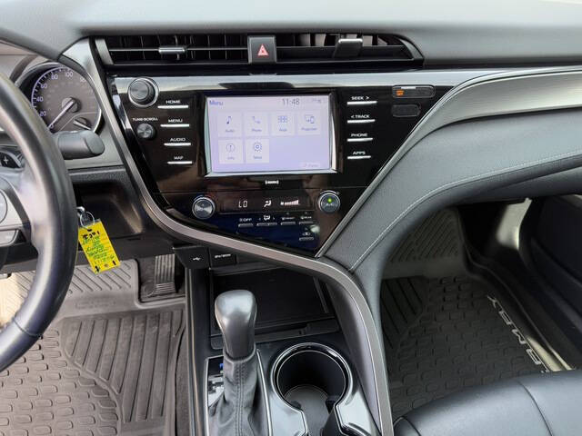 2020 Toyota Camry SE