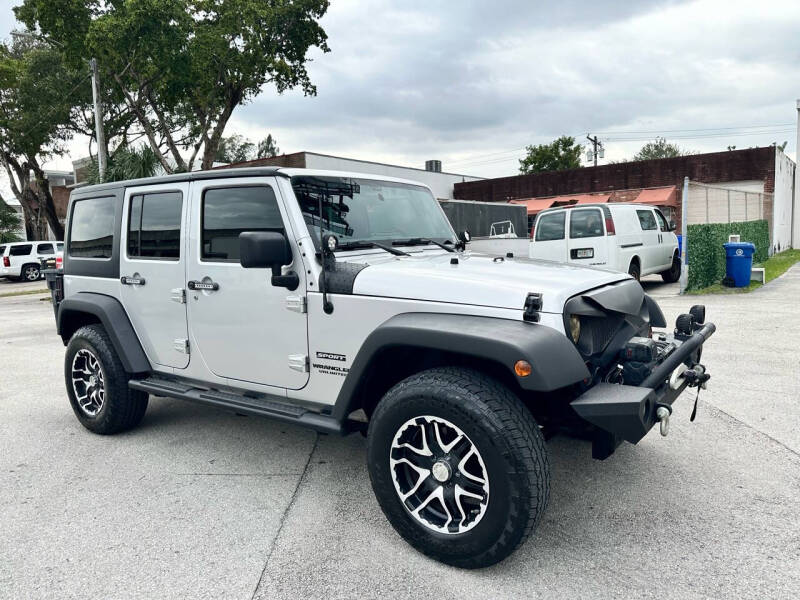 2011 Jeep Wrangler Unlimited Sport photo 4