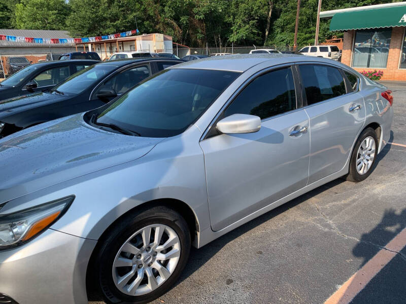 2016 Nissan Altima S's photo