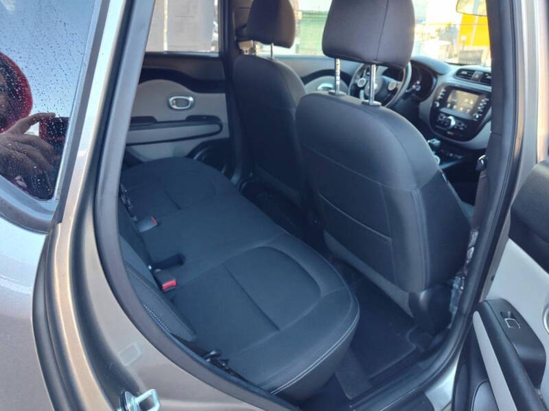 2017 Kia Soul +