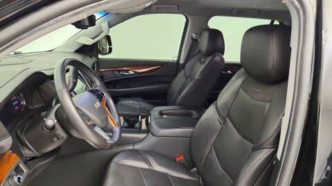 2020 Cadillac Escalade Standard