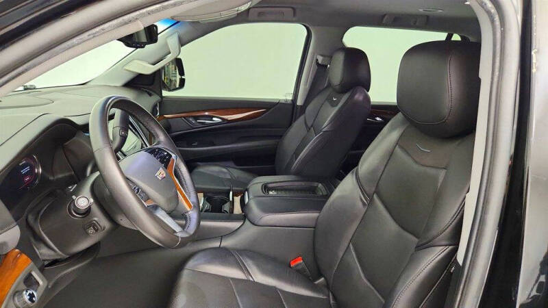 2020 Cadillac Escalade Standard