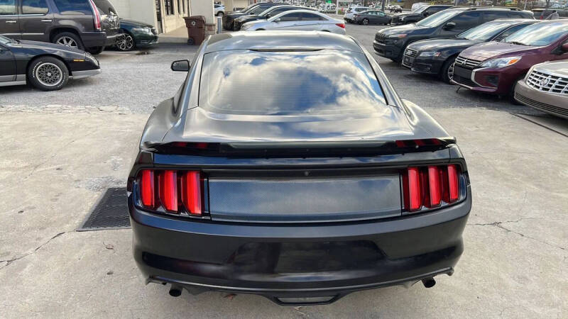 2017 Ford Mustang V6