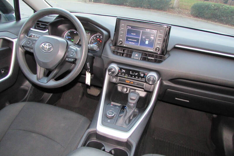 2020 Toyota RAV4 Hybrid LE