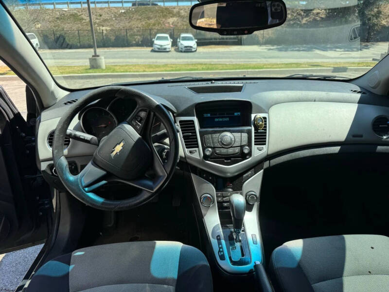 2013 Chevrolet Cruze LS Auto