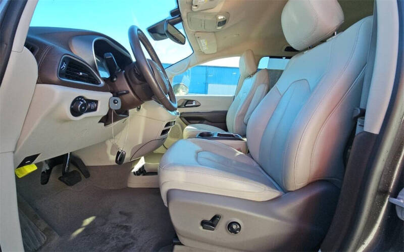 2021 Chrysler Pacifica Hybrid Touring L