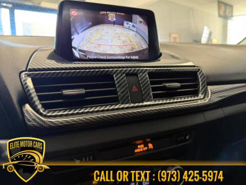 2018 Mazda MAZDA3 Touring