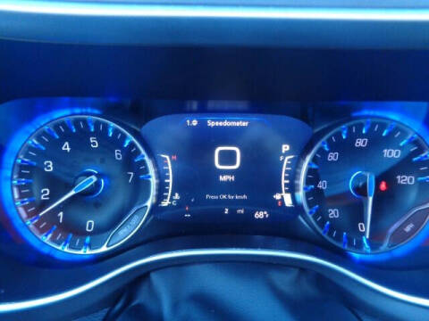 2027 Chrysler Pacifica Select