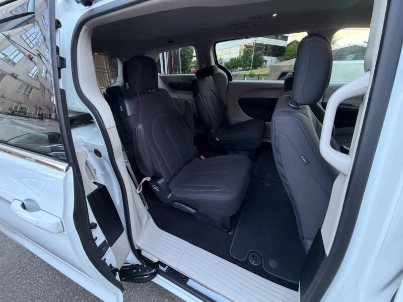 2018 Chrysler Pacifica LX