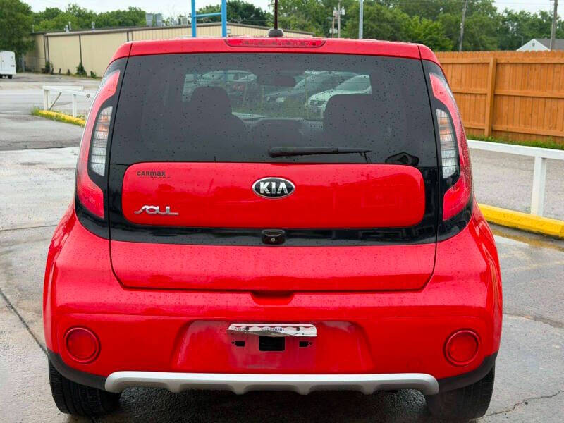 2017 Kia Soul +