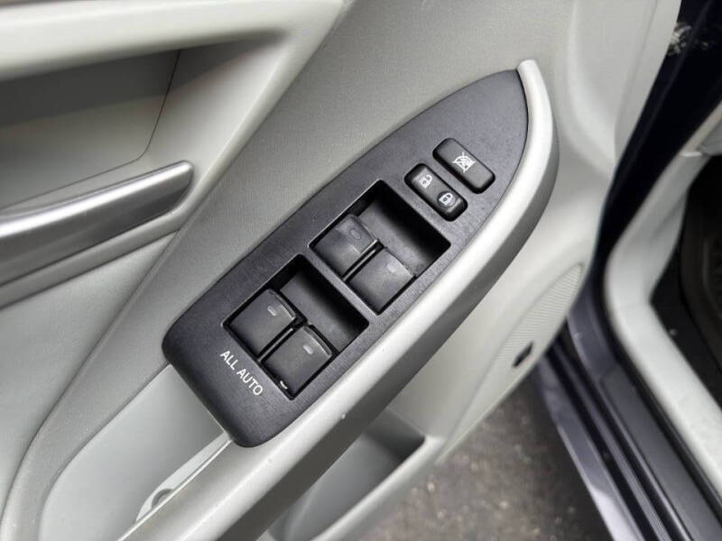 2014 Toyota Prius Four