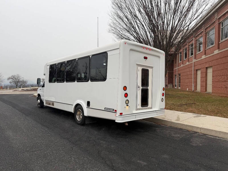 2020 Ford Shuttle Bus