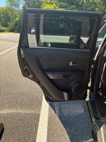 2010 Kia Soul +