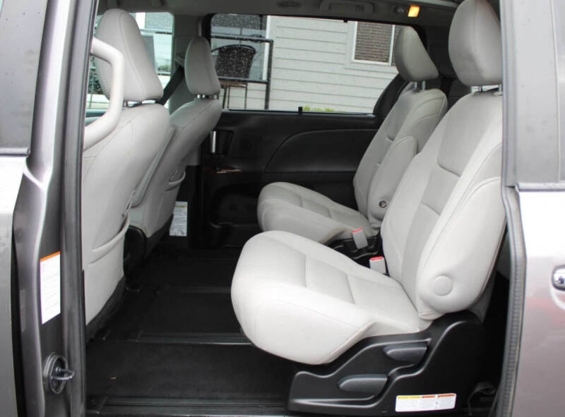 2017 Toyota Sienna
