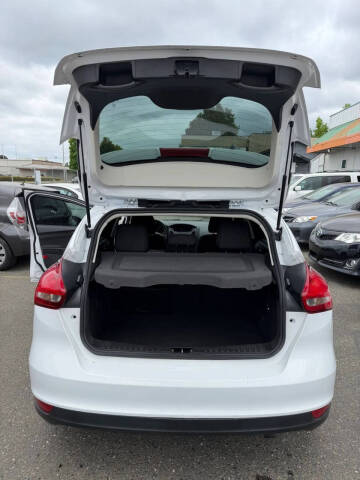 2017 Ford Focus SE