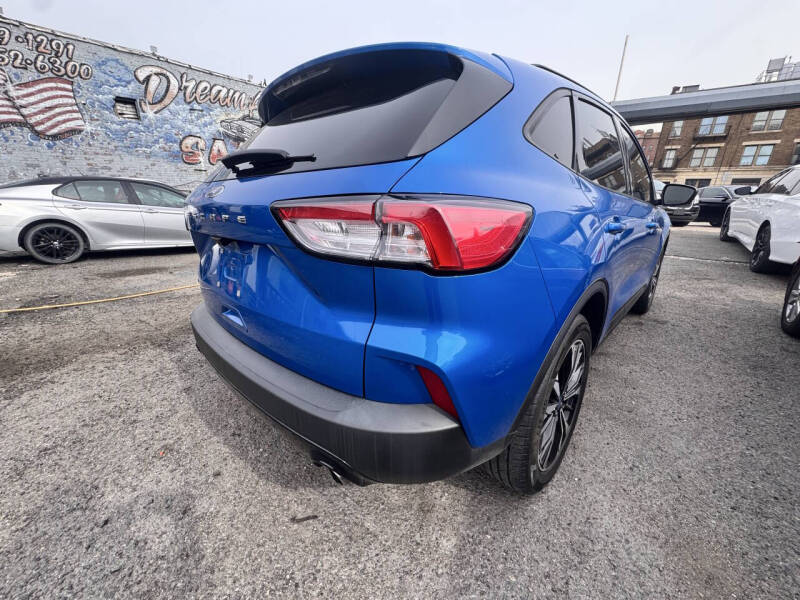 2021 Ford Escape SE