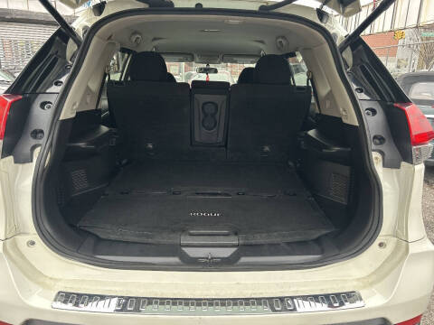 2017 Nissan Rogue SV