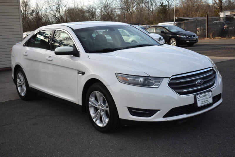 2014 Ford Taurus SEL photo 4