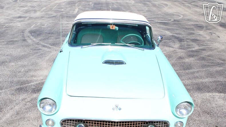 1955 Ford Thunderbird