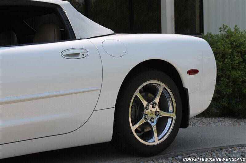 1999 Chevrolet Corvette 18