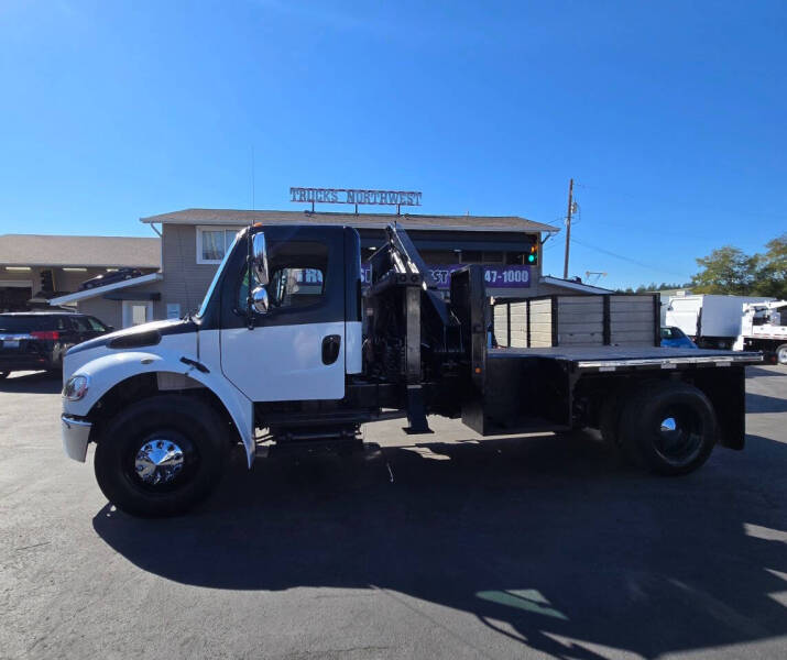 2004 Freightliner M2 106