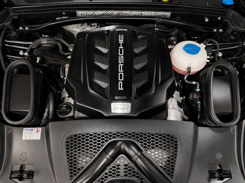 2018 Porsche Macan S