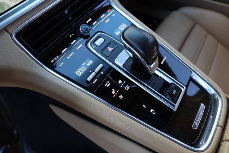 2018 Porsche Panamera 4 E-Hybrid