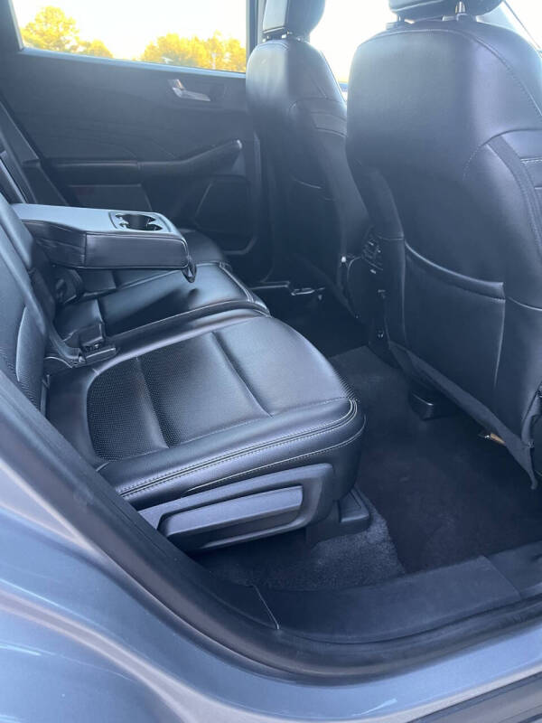 2021 Ford Escape Titanium