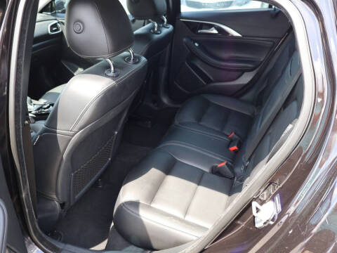 2017 Infiniti QX30 Premium