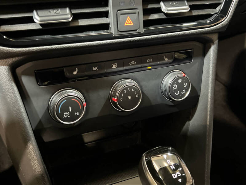 2022 Volkswagen Taos SE 4Motion