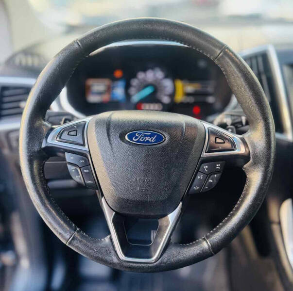 2017 Ford Edge Titanium