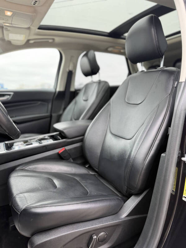 2019 Ford Edge Titanium