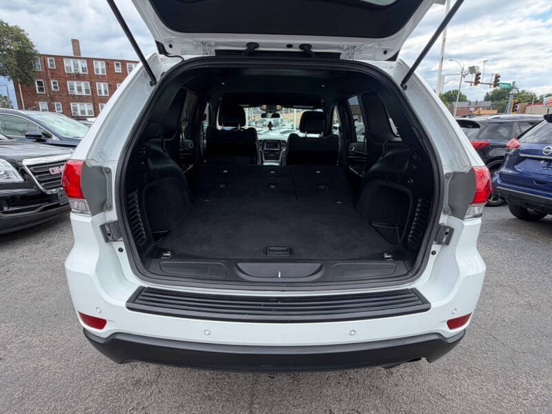 2019 Jeep Grand Cherokee Laredo E