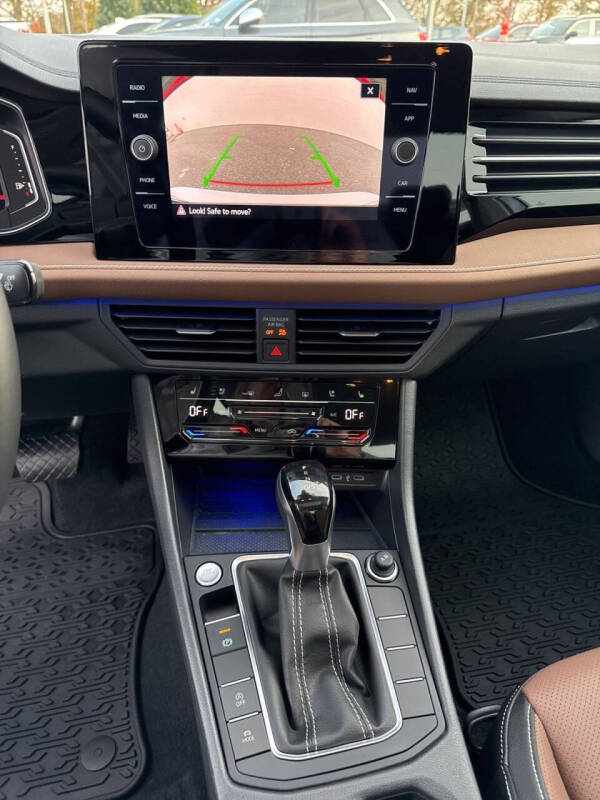 2025 Volkswagen Jetta SEL