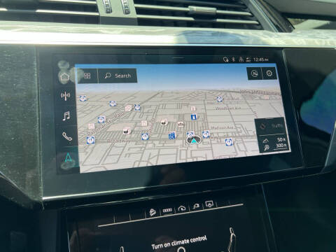 2021 Audi e-tron quattro Premium
