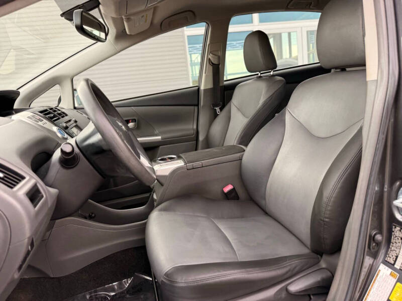 2012 Toyota Prius v Five