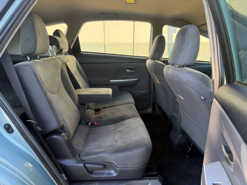 2014 Toyota Prius v Three