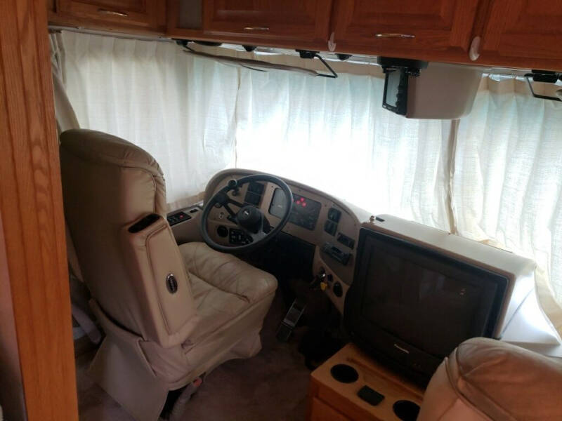 1999 Freightliner XC Chassis