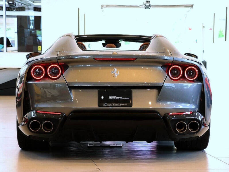 2021 Ferrari 812 GTS
