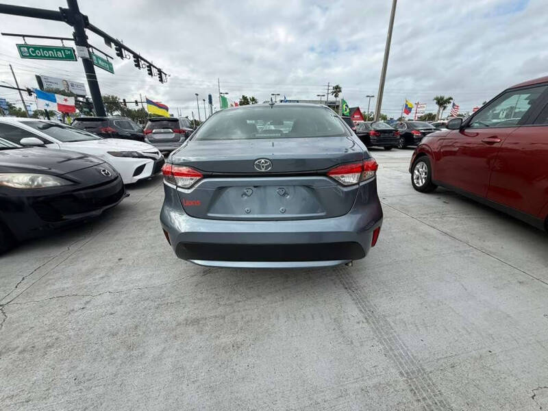 2020 Toyota Corolla LE