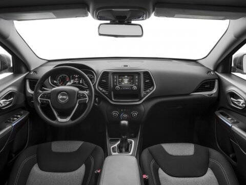 2017 Jeep Cherokee Sport