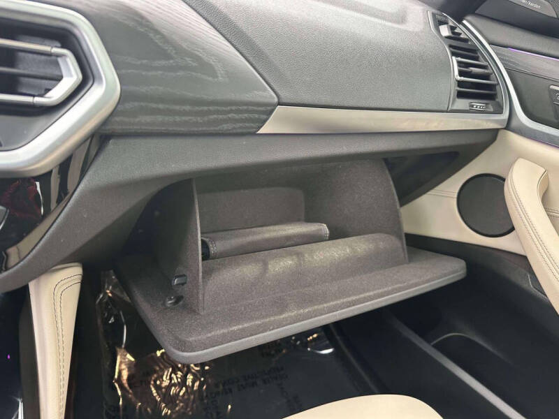 2023 BMW X4 xDrive30i