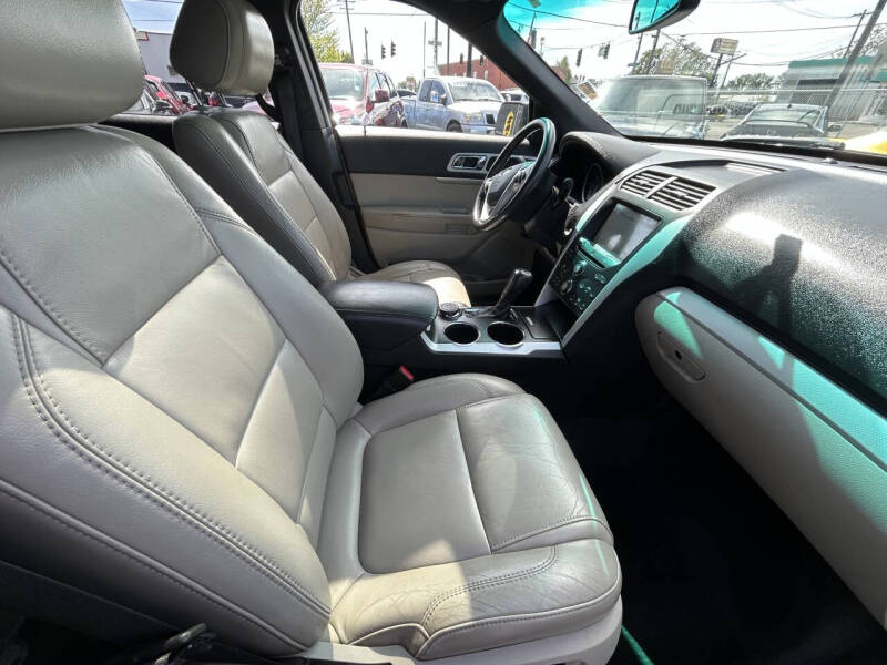 2011 Ford Explorer XLT