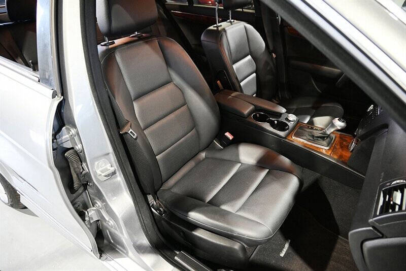 2009 Mercedes-Benz C-Class 23