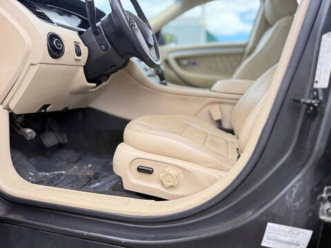 2017 Ford Taurus SEL