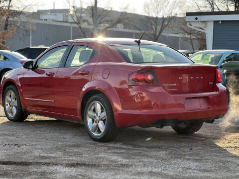 2011 Dodge Avenger Lux
