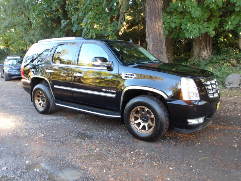 2011 Cadillac Escalade Luxury