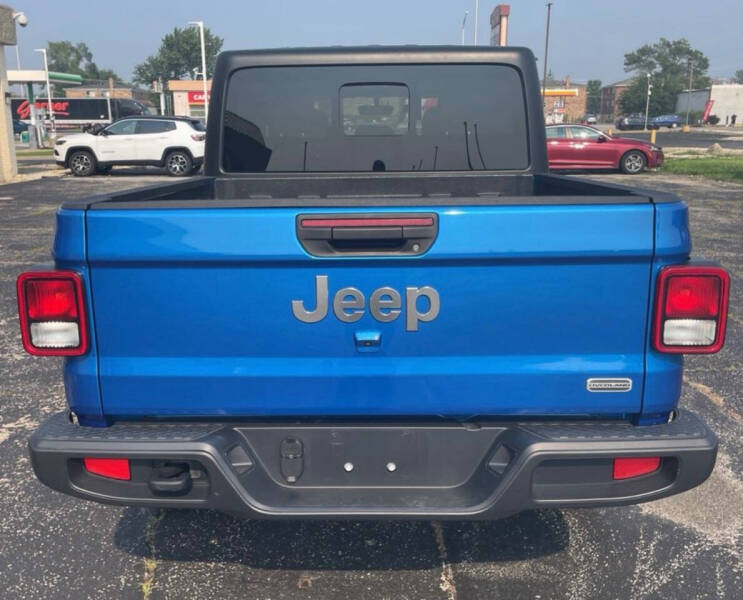 2023 Jeep Gladiator Overland